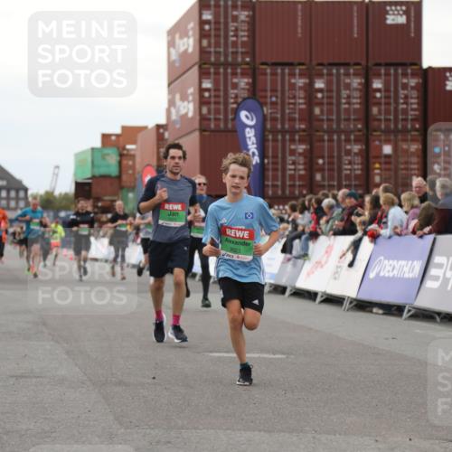 03.10.2025 - Köhlbrandbrückenlauf Yannick Fuchs http://msf.ph/oto/8991699 03.10.2025 16:02:58 Ziel 7125, 7278, 7386, 7673, 7923, 9023, 9294, 9569, 9570, 9619 meine-sportfotos.de