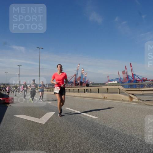 03.10.2025 - Köhlbrandbrückenlauf Matties Gatica Varas http://msf.ph/oto/8991731 03.10.2025 12:42:59 Position 2  meine-sportfotos.de