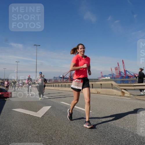 03.10.2025 - Köhlbrandbrückenlauf Matties Gatica Varas http://msf.ph/oto/8991742 03.10.2025 12:43:00 Position 2 6750 meine-sportfotos.de