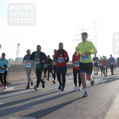 03.10.2025 - Köhlbrandbrückenlauf Luisa Fischer http://msf.ph/oto/8991746 03.10.2025 10:16:52 Position 3 1111, 1716, 1 meine-sportfotos.de
