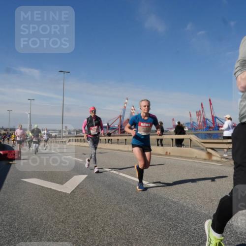 03.10.2025 - Köhlbrandbrückenlauf Matties Gatica Varas http://msf.ph/oto/8991767 03.10.2025 12:43:02 Position 2 6813 meine-sportfotos.de