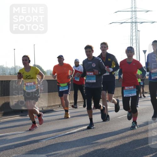 03.10.2025 - Köhlbrandbrückenlauf Luisa Fischer http://msf.ph/oto/8991785 03.10.2025 10:16:56 Position 3 3334, 2587, 78, 1461, 3202, 1336, 15 meine-sportfotos.de