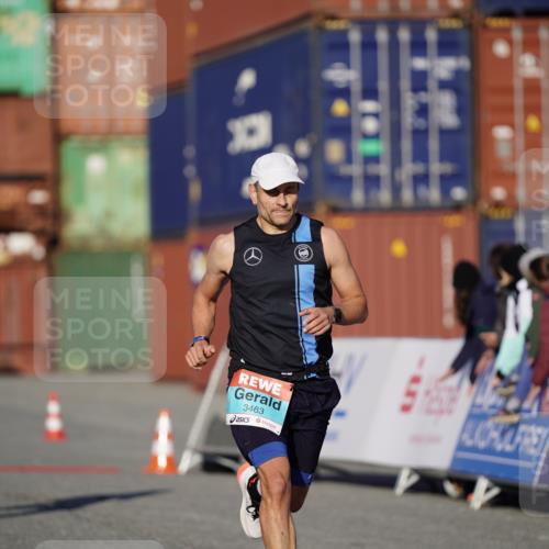 03.10.2025 - Köhlbrandbrückenlauf Michael Burmester http://msf.ph/oto/8991814 03.10.2025 09:50:16 Ziel 1174, 3463 meine-sportfotos.de