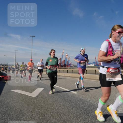 03.10.2025 - Köhlbrandbrückenlauf Matties Gatica Varas http://msf.ph/oto/8991828 03.10.2025 12:43:10 Position 2 6814 meine-sportfotos.de