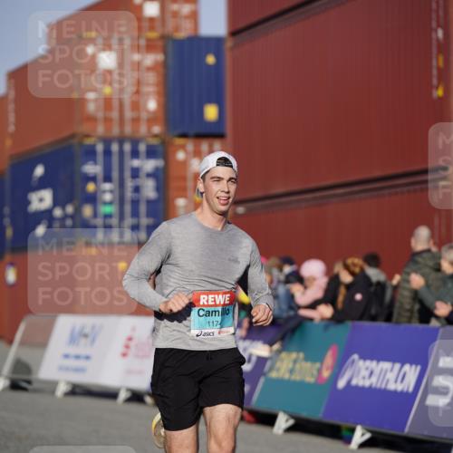 03.10.2025 - Köhlbrandbrückenlauf Michael Burmester http://msf.ph/oto/8991845 03.10.2025 09:50:20 Ziel 1174, 2702, 3463 meine-sportfotos.de