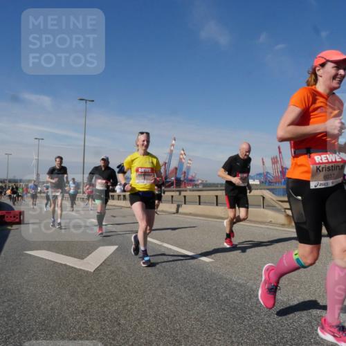 03.10.2025 - Köhlbrandbrückenlauf Matties Gatica Varas http://msf.ph/oto/8991855 03.10.2025 12:43:13 Position 2 6037 meine-sportfotos.de