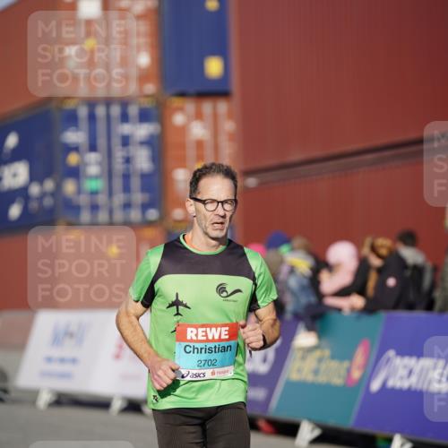 03.10.2025 - Köhlbrandbrückenlauf Michael Burmester http://msf.ph/oto/8991869 03.10.2025 09:50:24 Ziel 1174, 2702, 3463 meine-sportfotos.de