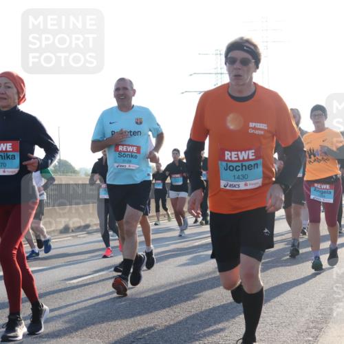 03.10.2025 - Köhlbrandbrückenlauf Luisa Fischer http://msf.ph/oto/8991871 03.10.2025 10:17:03 Position 3 1670, 3128, 1430 meine-sportfotos.de