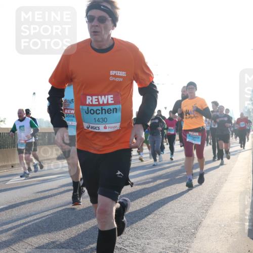 03.10.2025 - Köhlbrandbrückenlauf Luisa Fischer http://msf.ph/oto/8991880 03.10.2025 10:17:04 Position 3 3128, 1430, 4432 meine-sportfotos.de