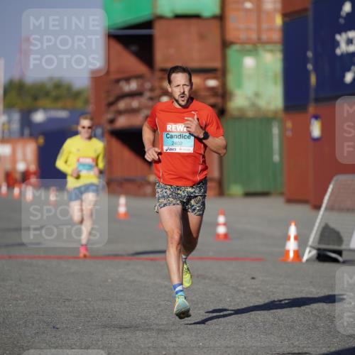 03.10.2025 - Köhlbrandbrückenlauf Michael Burmester http://msf.ph/oto/8991920 03.10.2025 09:50:45 Ziel 1011 meine-sportfotos.de
