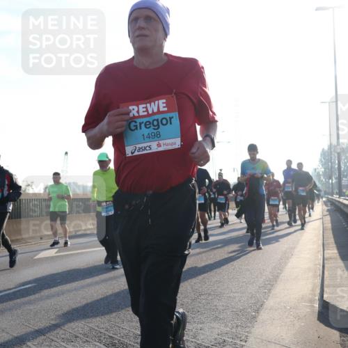 03.10.2025 - Köhlbrandbrückenlauf Luisa Fischer http://msf.ph/oto/8991959 03.10.2025 10:17:11 Position 3 1498 meine-sportfotos.de