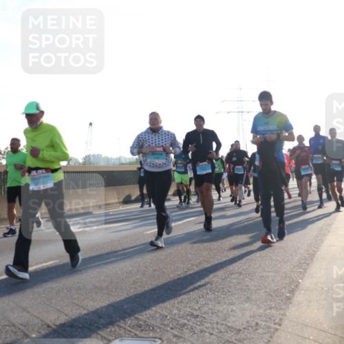 03.10.2025 - Köhlbrandbrückenlauf Luisa Fischer http://msf.ph/oto/8991972 03.10.2025 10:17:12 Position 3  meine-sportfotos.de