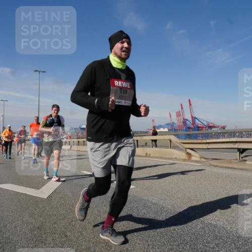 03.10.2025 - Köhlbrandbrückenlauf Matties Gatica Varas http://msf.ph/oto/8991973 03.10.2025 12:43:27 Position 2 11, 4317, 118 meine-sportfotos.de