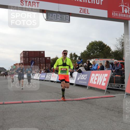 03.10.2025 - Köhlbrandbrückenlauf Yannick Fuchs http://msf.ph/oto/8991990 03.10.2025 16:03:11 Ziel 7016, 7098, 7231, 7265, 7290, 7300, 7721, 8994, 9657 meine-sportfotos.de