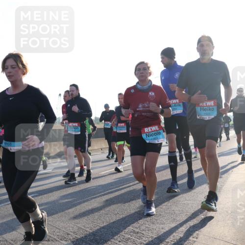 03.10.2025 - Köhlbrandbrückenlauf Luisa Fischer http://msf.ph/oto/8992004 03.10.2025 10:17:15 Position 3 3168, 2029, 1501, 1363 meine-sportfotos.de
