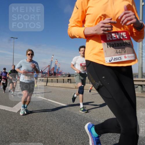 03.10.2025 - Köhlbrandbrückenlauf Matties Gatica Varas http://msf.ph/oto/8992023 03.10.2025 12:43:33 Position 2 45, 4479, 14 meine-sportfotos.de