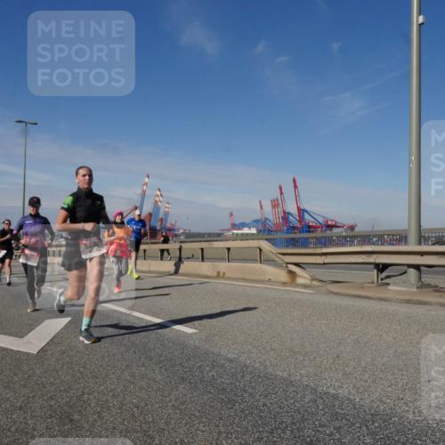 03.10.2025 - Köhlbrandbrückenlauf Matties Gatica Varas http://msf.ph/oto/8992039 03.10.2025 12:43:34 Position 2  meine-sportfotos.de