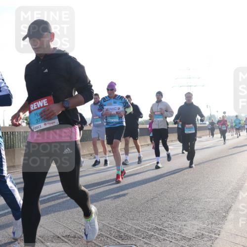 03.10.2025 - Köhlbrandbrückenlauf Luisa Fischer http://msf.ph/oto/8992067 03.10.2025 10:17:21 Position 3 1675, 3795 meine-sportfotos.de
