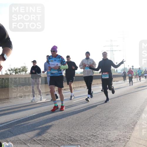 03.10.2025 - Köhlbrandbrückenlauf Luisa Fischer http://msf.ph/oto/8992069 03.10.2025 10:17:22 Position 3 3799, 1 meine-sportfotos.de