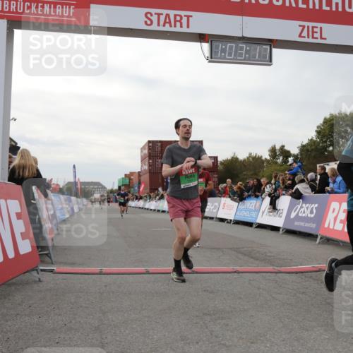 03.10.2025 - Köhlbrandbrückenlauf Yannick Fuchs http://msf.ph/oto/8992089 03.10.2025 16:03:15 Ziel 7016, 7098, 7721, 7873, 9305, 9657, 9678 meine-sportfotos.de