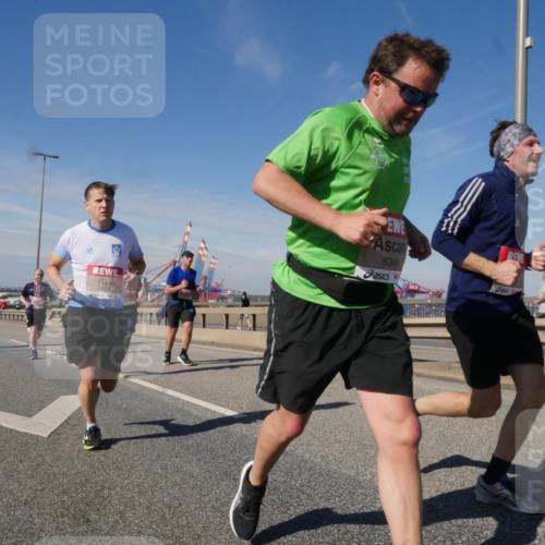 03.10.2025 - Köhlbrandbrückenlauf Matties Gatica Varas http://msf.ph/oto/8992107 03.10.2025 12:43:42 Position 2 6805, 6349 meine-sportfotos.de