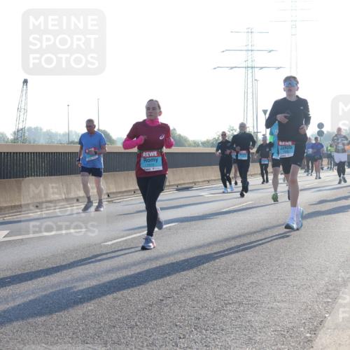 03.10.2025 - Köhlbrandbrückenlauf Luisa Fischer http://msf.ph/oto/8992113 03.10.2025 10:17:26 Position 3 1515 meine-sportfotos.de