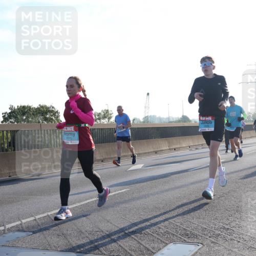 03.10.2025 - Köhlbrandbrückenlauf Luisa Fischer http://msf.ph/oto/8992130 03.10.2025 10:17:28 Position 3 1515, 1933 meine-sportfotos.de