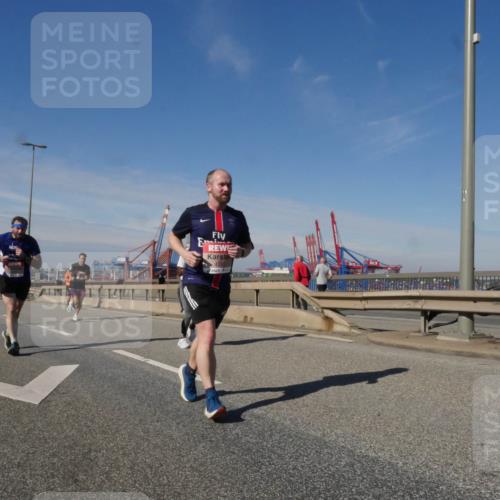 03.10.2025 - Köhlbrandbrückenlauf Matties Gatica Varas http://msf.ph/oto/8992131 03.10.2025 12:43:44 Position 2 4320, 118 meine-sportfotos.de