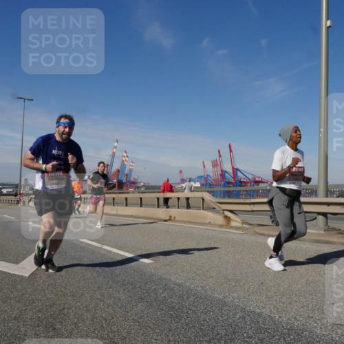 03.10.2025 - Köhlbrandbrückenlauf Matties Gatica Varas http://msf.ph/oto/8992144 03.10.2025 12:43:46 Position 2 1, 4526 meine-sportfotos.de