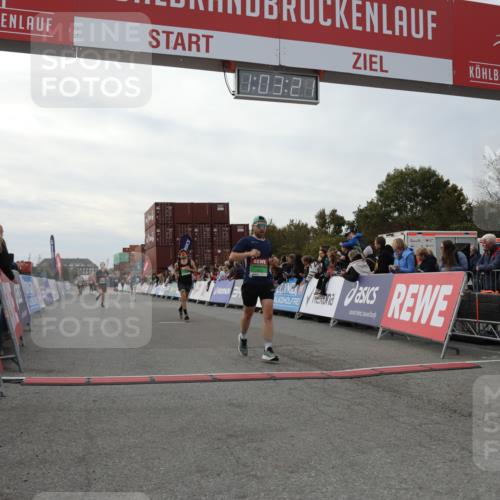 03.10.2025 - Köhlbrandbrückenlauf Yannick Fuchs http://msf.ph/oto/8992146 03.10.2025 16:03:20 Ziel 7013, 7873, 9305, 9678 meine-sportfotos.de
