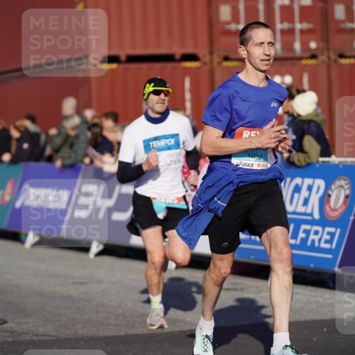 03.10.2025 - Köhlbrandbrückenlauf Michael Burmester http://msf.ph/oto/8992149 03.10.2025 09:51:18 Ziel 1032, 3082, 3154, 3460, 3740 meine-sportfotos.de