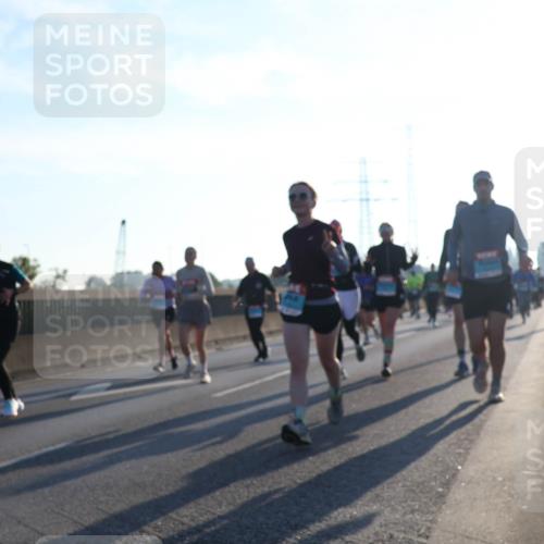 03.10.2025 - Köhlbrandbrückenlauf Luisa Fischer http://msf.ph/oto/8992179 03.10.2025 10:17:32 Position 3  meine-sportfotos.de