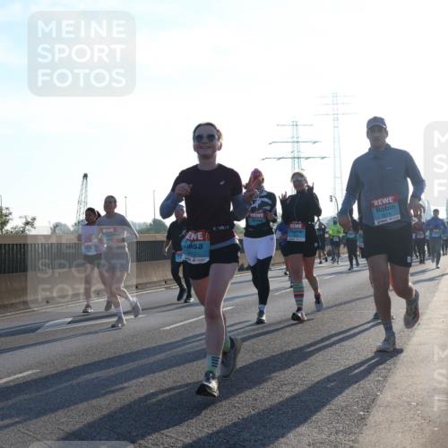 03.10.2025 - Köhlbrandbrückenlauf Luisa Fischer http://msf.ph/oto/8992182 03.10.2025 10:17:33 Position 3 3642, 3375 meine-sportfotos.de
