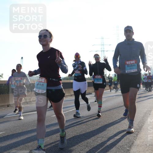 03.10.2025 - Köhlbrandbrückenlauf Luisa Fischer http://msf.ph/oto/8992185 03.10.2025 10:17:33 Position 3 3642, 3375 meine-sportfotos.de