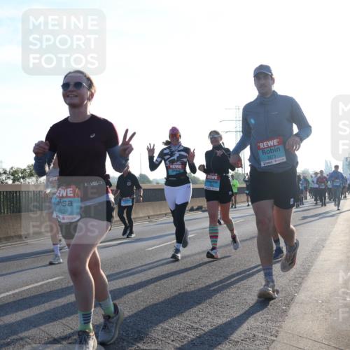 03.10.2025 - Köhlbrandbrückenlauf Luisa Fischer http://msf.ph/oto/8992188 03.10.2025 10:17:33 Position 3 3642, 3375 meine-sportfotos.de