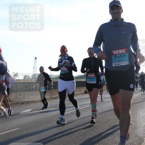 03.10.2025 - Köhlbrandbrückenlauf Luisa Fischer http://msf.ph/oto/8992192 03.10.2025 10:17:34 Position 3 1636, 3375 meine-sportfotos.de