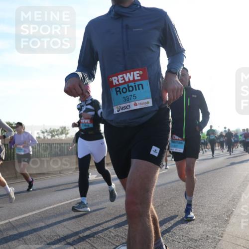03.10.2025 - Köhlbrandbrückenlauf Luisa Fischer http://msf.ph/oto/8992199 03.10.2025 10:17:34 Position 3 3375, 1307 meine-sportfotos.de