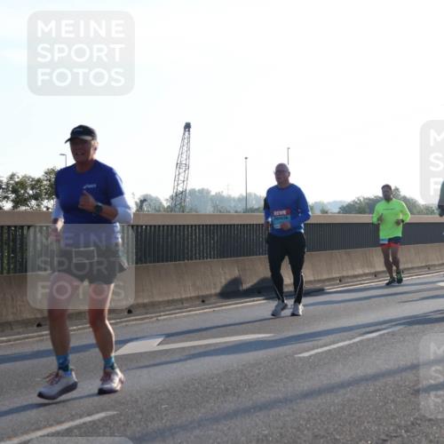 03.10.2025 - Köhlbrandbrückenlauf Luisa Fischer http://msf.ph/oto/8992218 03.10.2025 10:17:37 Position 3  meine-sportfotos.de