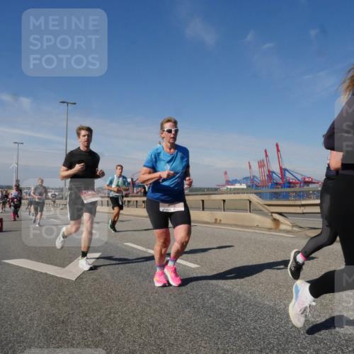 03.10.2025 - Köhlbrandbrückenlauf Matties Gatica Varas http://msf.ph/oto/8992258 03.10.2025 12:43:59 Position 2 5753, 6572 meine-sportfotos.de