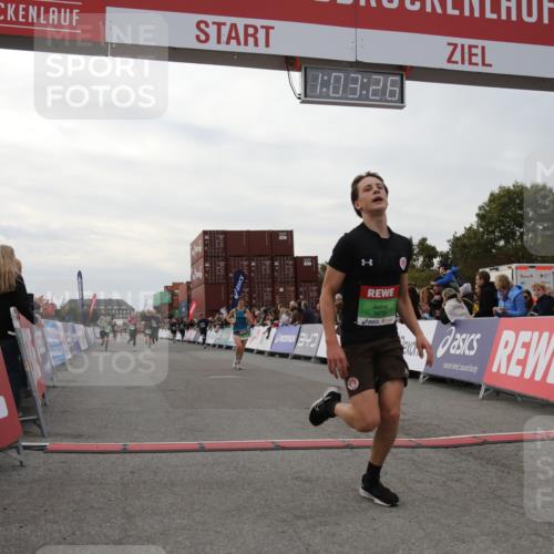 03.10.2025 - Köhlbrandbrückenlauf Yannick Fuchs http://msf.ph/oto/8992265 03.10.2025 16:03:24 Ziel 7013, 7094, 7224, 7418, 7485, 7873, 9103, 9305, 9678 meine-sportfotos.de