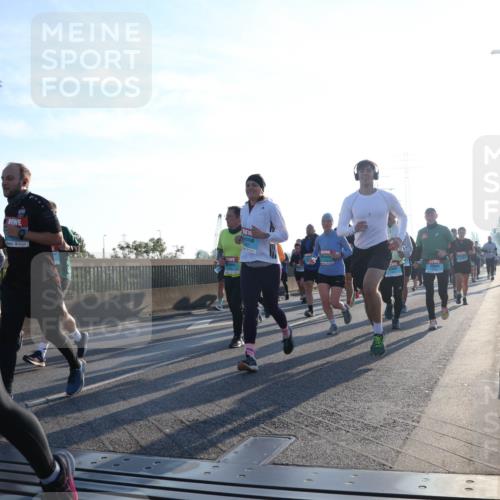 03.10.2025 - Köhlbrandbrückenlauf Luisa Fischer http://msf.ph/oto/8992291 03.10.2025 10:17:44 Position 3  meine-sportfotos.de