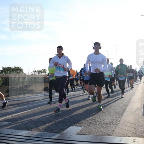 03.10.2025 - Köhlbrandbrückenlauf Luisa Fischer http://msf.ph/oto/8992294 03.10.2025 10:17:44 Position 3 1921, 1387, 00, 00 meine-sportfotos.de