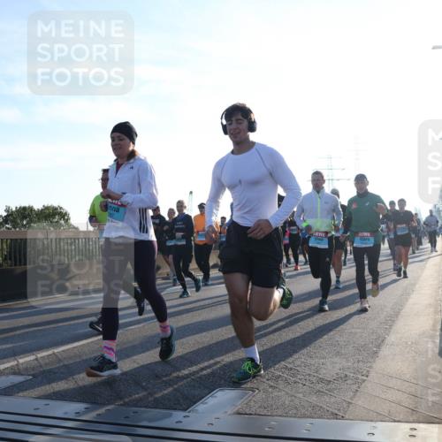 03.10.2025 - Köhlbrandbrückenlauf Luisa Fischer http://msf.ph/oto/8992297 03.10.2025 10:17:44 Position 3 00, 00 meine-sportfotos.de