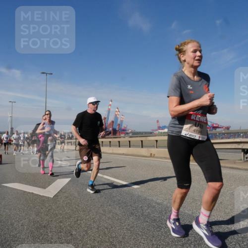 03.10.2025 - Köhlbrandbrückenlauf Matties Gatica Varas http://msf.ph/oto/8992298 03.10.2025 12:44:04 Position 2 4196 meine-sportfotos.de
