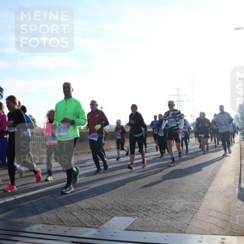 03.10.2025 - Köhlbrandbrückenlauf Luisa Fischer http://msf.ph/oto/8992344 03.10.2025 10:17:49 Position 3 00, 100, 00 meine-sportfotos.de