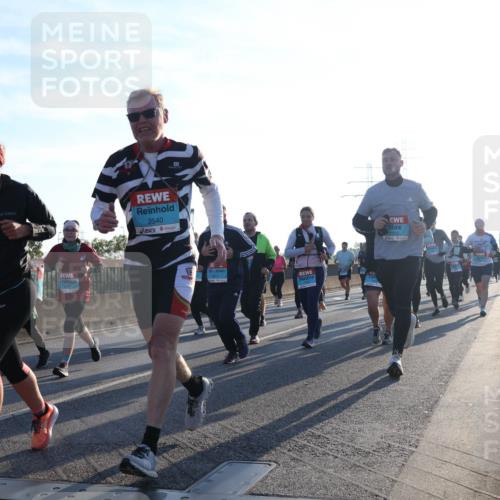 03.10.2025 - Köhlbrandbrückenlauf Luisa Fischer http://msf.ph/oto/8992363 03.10.2025 10:17:50 Position 3 3540 meine-sportfotos.de