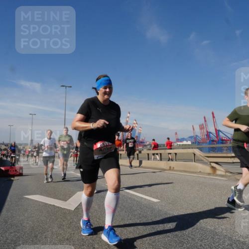 03.10.2025 - Köhlbrandbrückenlauf Matties Gatica Varas http://msf.ph/oto/8992408 03.10.2025 12:44:17 Position 2  meine-sportfotos.de