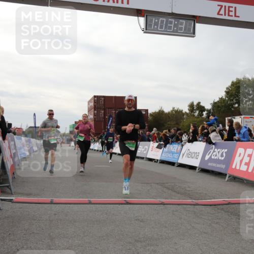 03.10.2025 - Köhlbrandbrückenlauf Yannick Fuchs http://msf.ph/oto/8992409 03.10.2025 16:03:30 Ziel 7013, 7094, 7224, 7284, 7418, 7485, 9103, 9632 meine-sportfotos.de