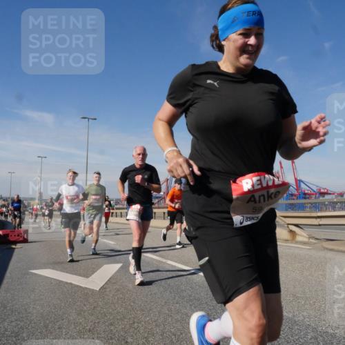 03.10.2025 - Köhlbrandbrückenlauf Matties Gatica Varas http://msf.ph/oto/8992413 03.10.2025 12:44:17 Position 2 59 meine-sportfotos.de