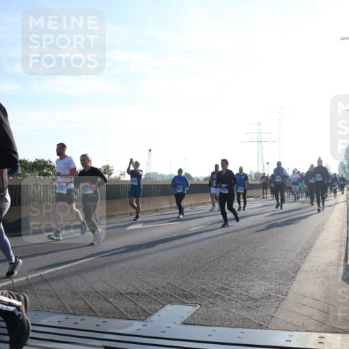 03.10.2025 - Köhlbrandbrückenlauf Luisa Fischer http://msf.ph/oto/8992435 03.10.2025 10:17:57 Position 3 00 meine-sportfotos.de